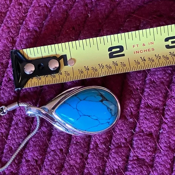 🌸Lia Sophia Necklace - Picture 5 of 6